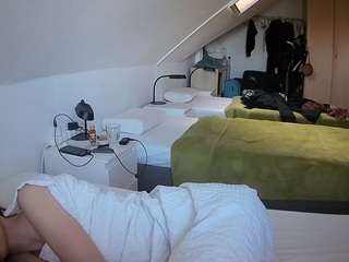 voyeurcam-julmodels-bed-4