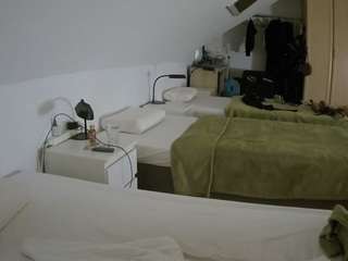 voyeurcam-julmodels-bed-4 webcam