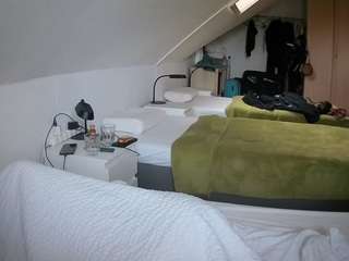 voyeurcam-julmodels-bed-4
