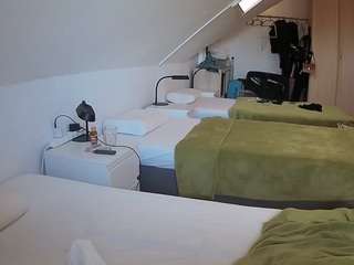 voyeurcam-julmodels-bed-4 webcam