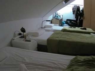 voyeurcam-julmodels-bed-4