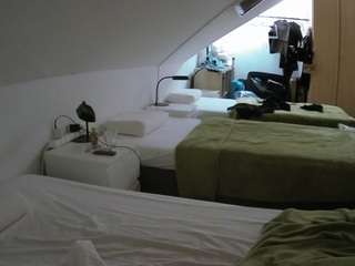 voyeurcam-julmodels-bed-4 webcam