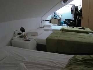 voyeurcam-julmodels-bed-4