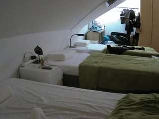 voyeurcam-julmodels-bed-4