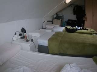 voyeurcam-julmodels-bed-4 webcam