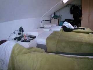 voyeurcam-julmodels-bed-4 webcam