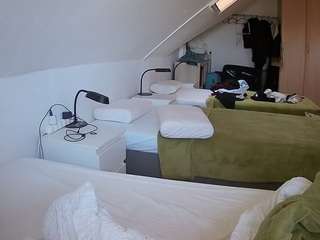 voyeurcam-julmodels-bed-4
