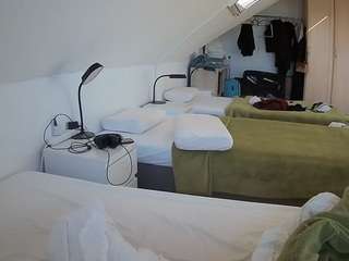 voyeurcam-julmodels-bed-4 webcam