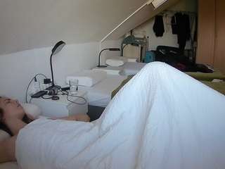 voyeurcam-julmodels-bed-4