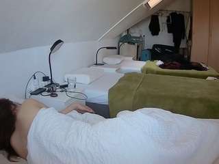 voyeurcam-julmodels-bed-4