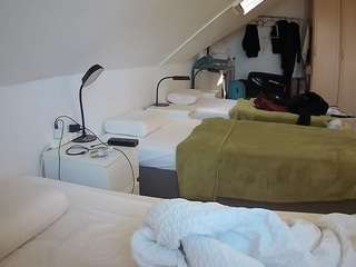 Live stream of voyeurcam-julmodels-bed-4