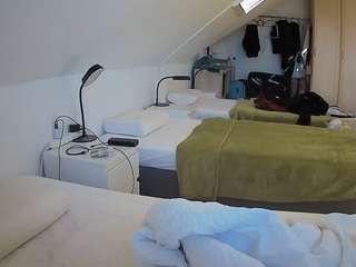 Live stream of voyeurcam-julmodels-bed-4