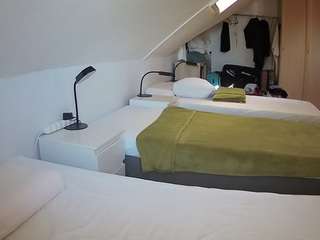 voyeurcam-julmodels-bed-4