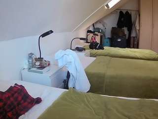 voyeurcam-julmodels-bed-4