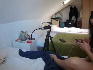 voyeurcam-julmodels-bed-4 webcam