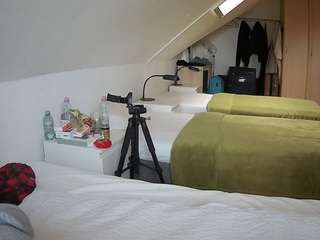 This model is live right now. voyeurcam-julmodels-bed-4