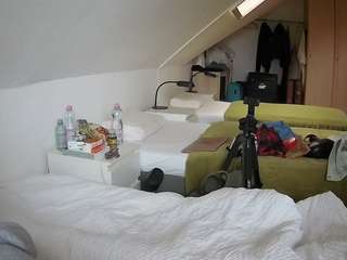 이 모델은 현재 라이브 중입니다. voyeurcam-julmodels-bed-4