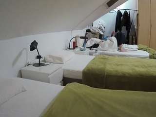voyeurcam-julmodels-bed-4