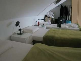 voyeurcam-julmodels-bed-4