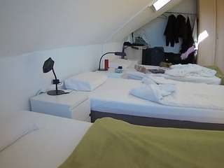voyeurcam-julmodels-bed-4