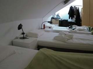 voyeurcam-julmodels-bed-4