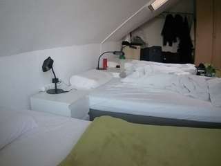voyeurcam-julmodels-bed-4