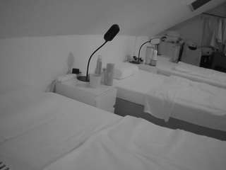 voyeurcam-julmodels-bed-4