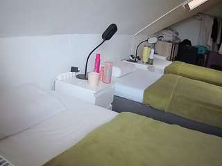 voyeurcam-julmodels-bed-4