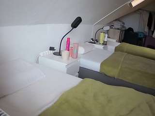 voyeurcam-julmodels-bed-4