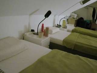 voyeurcam-julmodels-bed-4