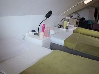 voyeurcam-julmodels-bed-4 Sex Cam Show