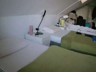 voyeurcam-julmodels-bed-4