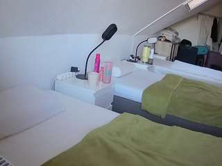 voyeurcam-julmodels-bed-4 Sex Cam Show