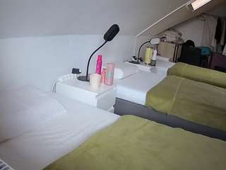 voyeurcam-julmodels-bed-4 Sex Cam Show