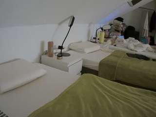 voyeurcam-julmodels-bed-4 Sex Cam Show