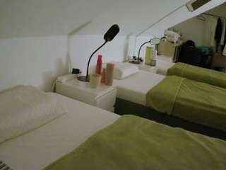 voyeurcam-julmodels-bed-4