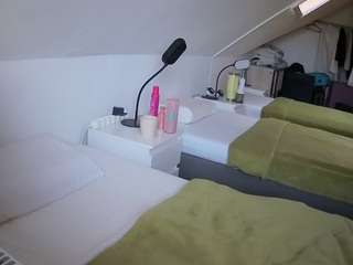 voyeurcam-julmodels-bed-4