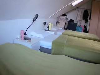 voyeurcam-julmodels-bed-4