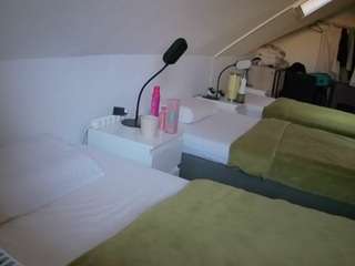 voyeurcam-julmodels-bed-4
