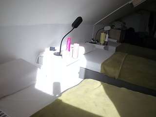voyeurcam-julmodels-bed-4