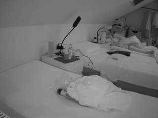 voyeurcam-julmodels-bed-4