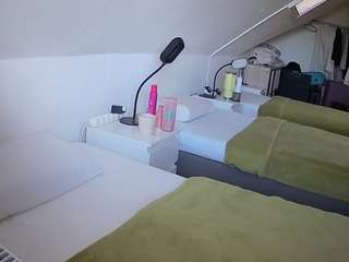 voyeurcam-julmodels-bed-4