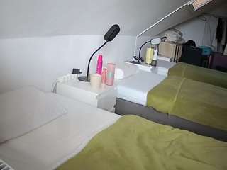 voyeurcam-julmodels-bed-4