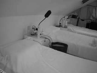 voyeurcam-julmodels-bed-4