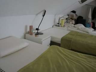 voyeurcam-julmodels-bed-4