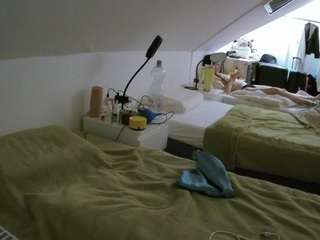 voyeurcam-julmodels-bed-4