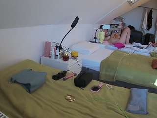 voyeurcam-julmodels-bed-4