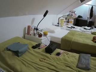 voyeurcam-julmodels-bed-4