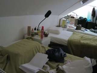 voyeurcam-julmodels-bed-4