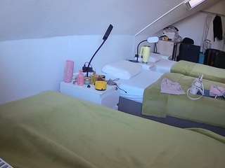 voyeurcam-julmodels-bed-4